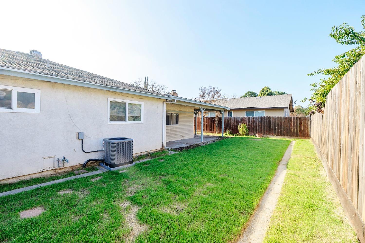 Detail Gallery Image 33 of 34 For 1601 San Carlos Ln, Modesto,  CA 95355 - 3 Beds | 2 Baths