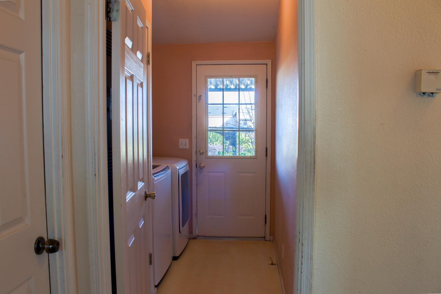 Detail Gallery Image 12 of 19 For 1085 Tasman Dr 355, Sunnyvale,  CA 94089 - 3 Beds | 2 Baths