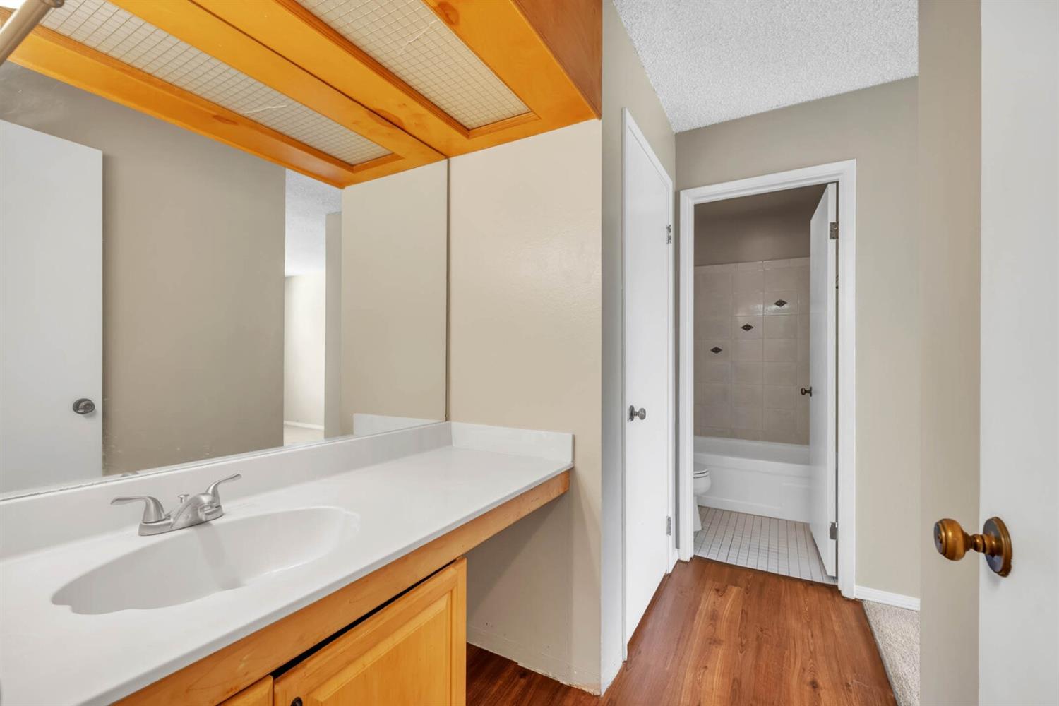 Detail Gallery Image 17 of 41 For 871 E Woodside Ln #4,  Sacramento,  CA 95825 - 1 Beds | 1 Baths