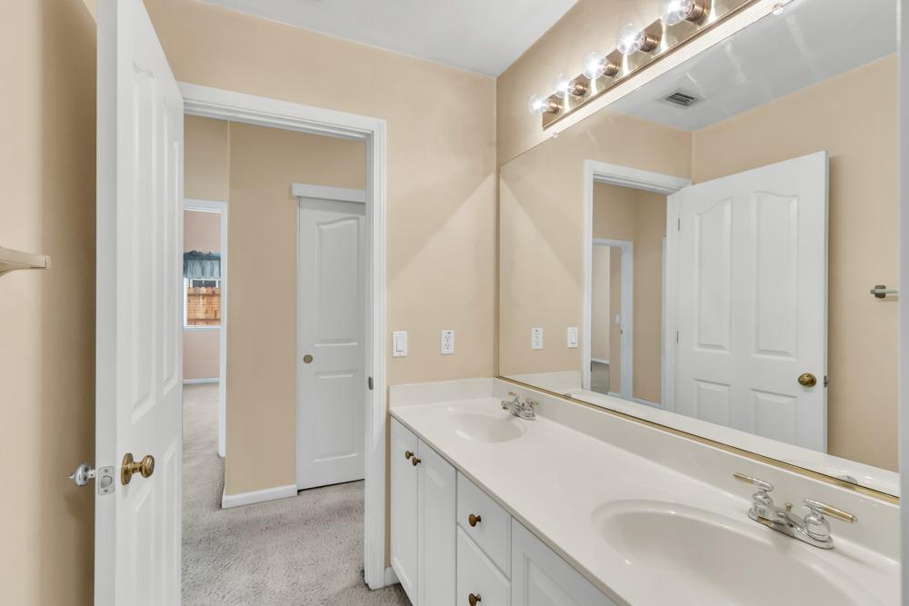 Detail Gallery Image 38 of 61 For 8759 Carissa Way, Elk Grove,  CA 95624 - 4 Beds | 2 Baths