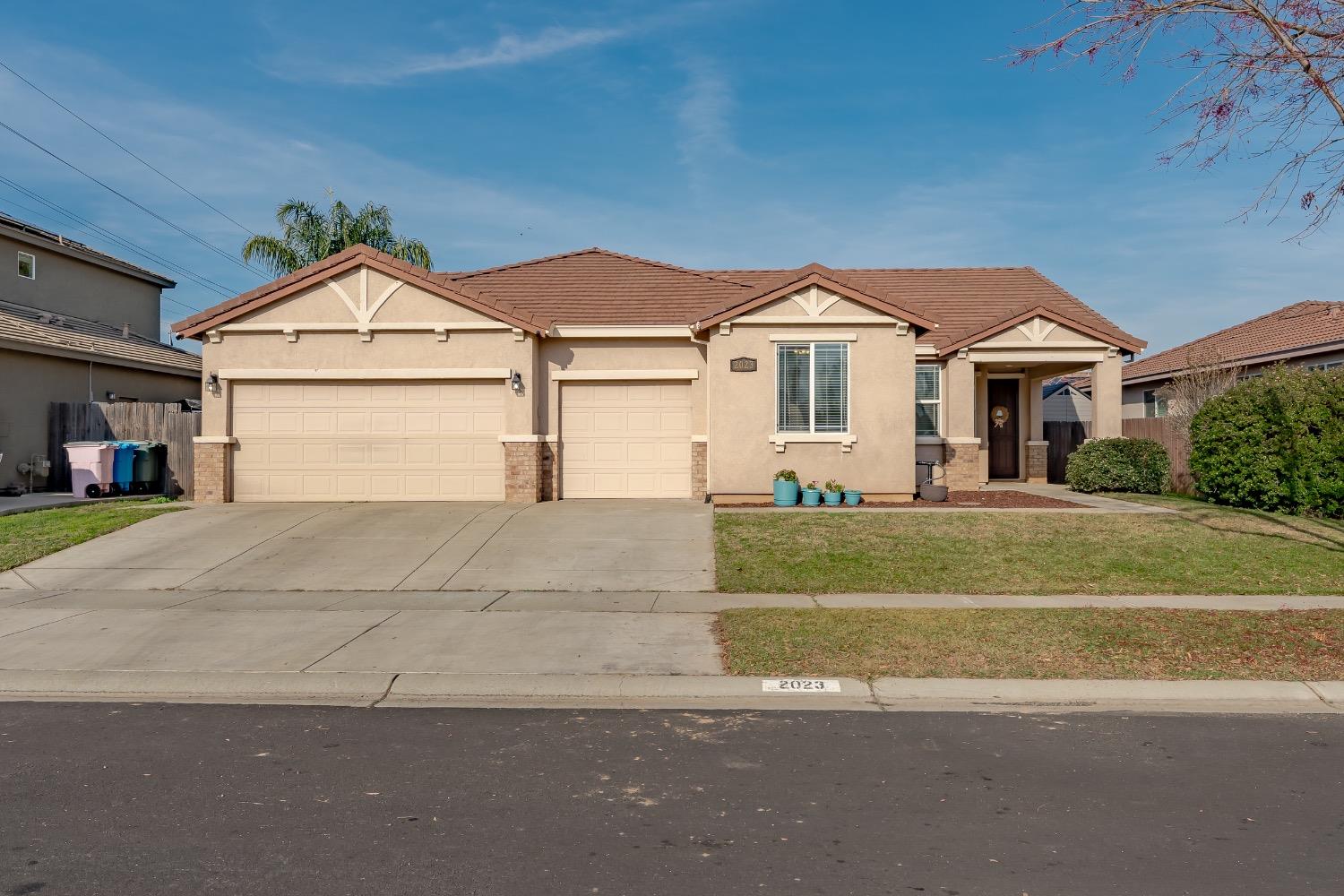 Detail Gallery Image 2 of 30 For 2023 Waterville Dr, Marysville,  CA 95901 - 4 Beds | 2 Baths