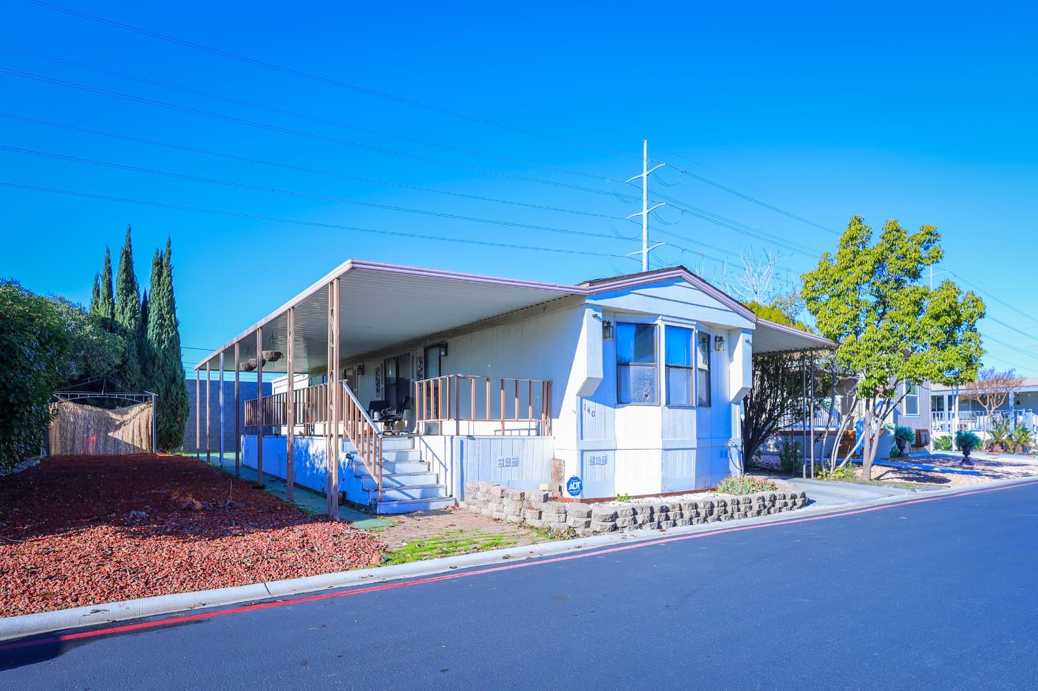 Detail Gallery Image 2 of 20 For 3950 Mack Rd 140, Sacramento,  CA 95823 - 2 Beds | 1/1 Baths