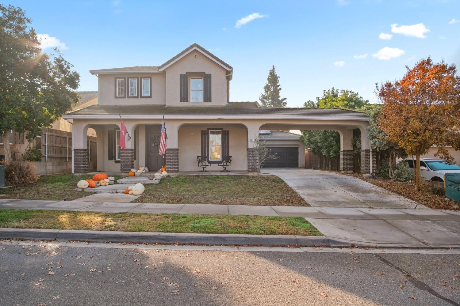 Detail Gallery Image 2 of 31 For 1723 Lando, Oakdale,  CA 95361 - 3 Beds | 3 Baths