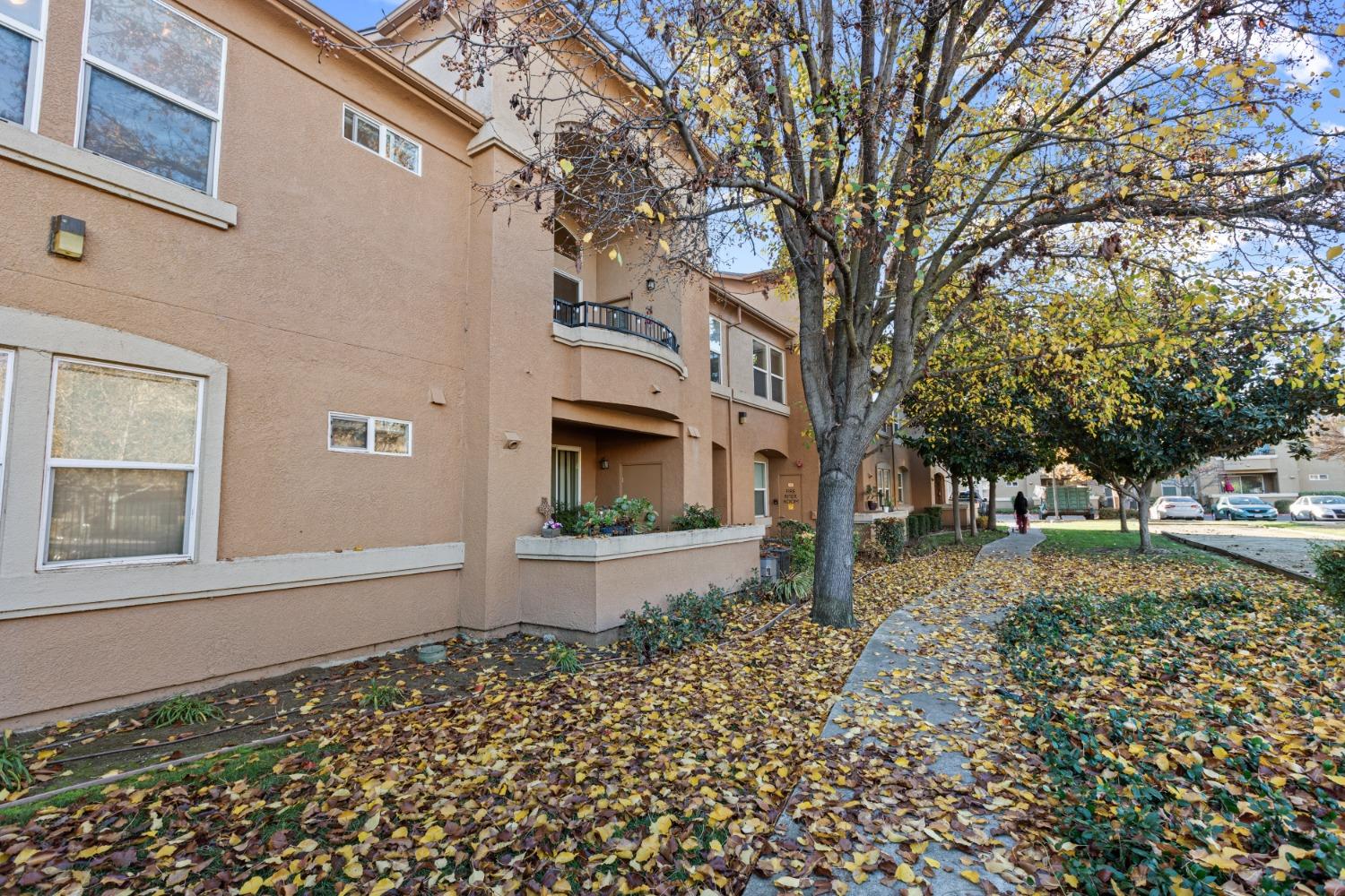 Danbrook Drive #323, Sacramento, California image 35