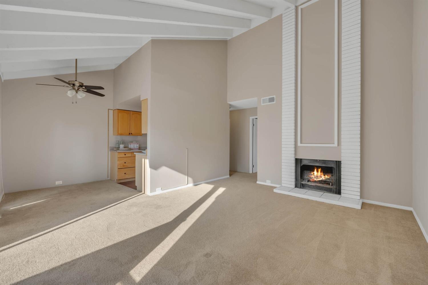 Detail Gallery Image 13 of 41 For 871 E Woodside Ln #4,  Sacramento,  CA 95825 - 1 Beds | 1 Baths