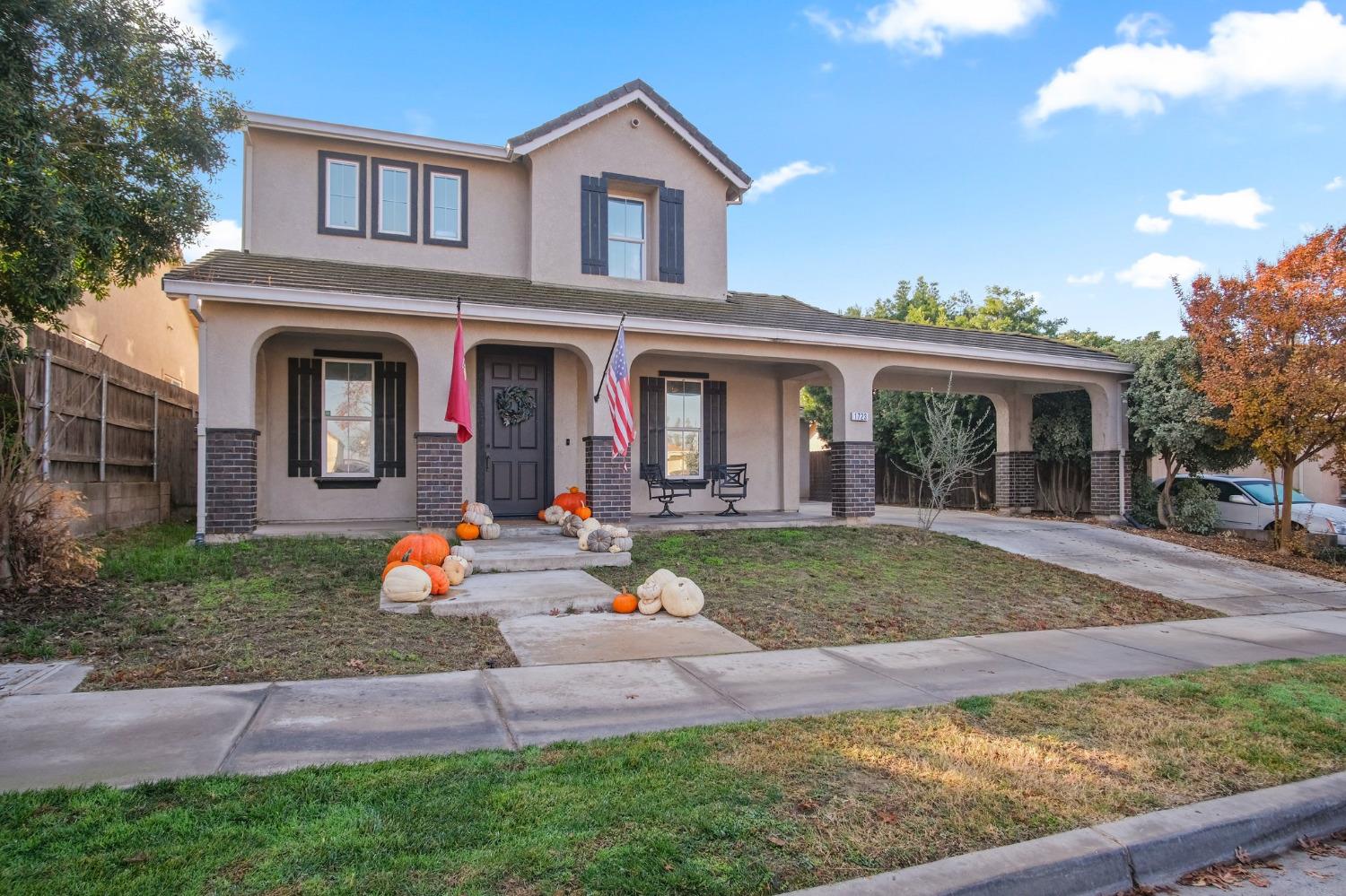 Detail Gallery Image 3 of 31 For 1723 Lando, Oakdale,  CA 95361 - 3 Beds | 3 Baths