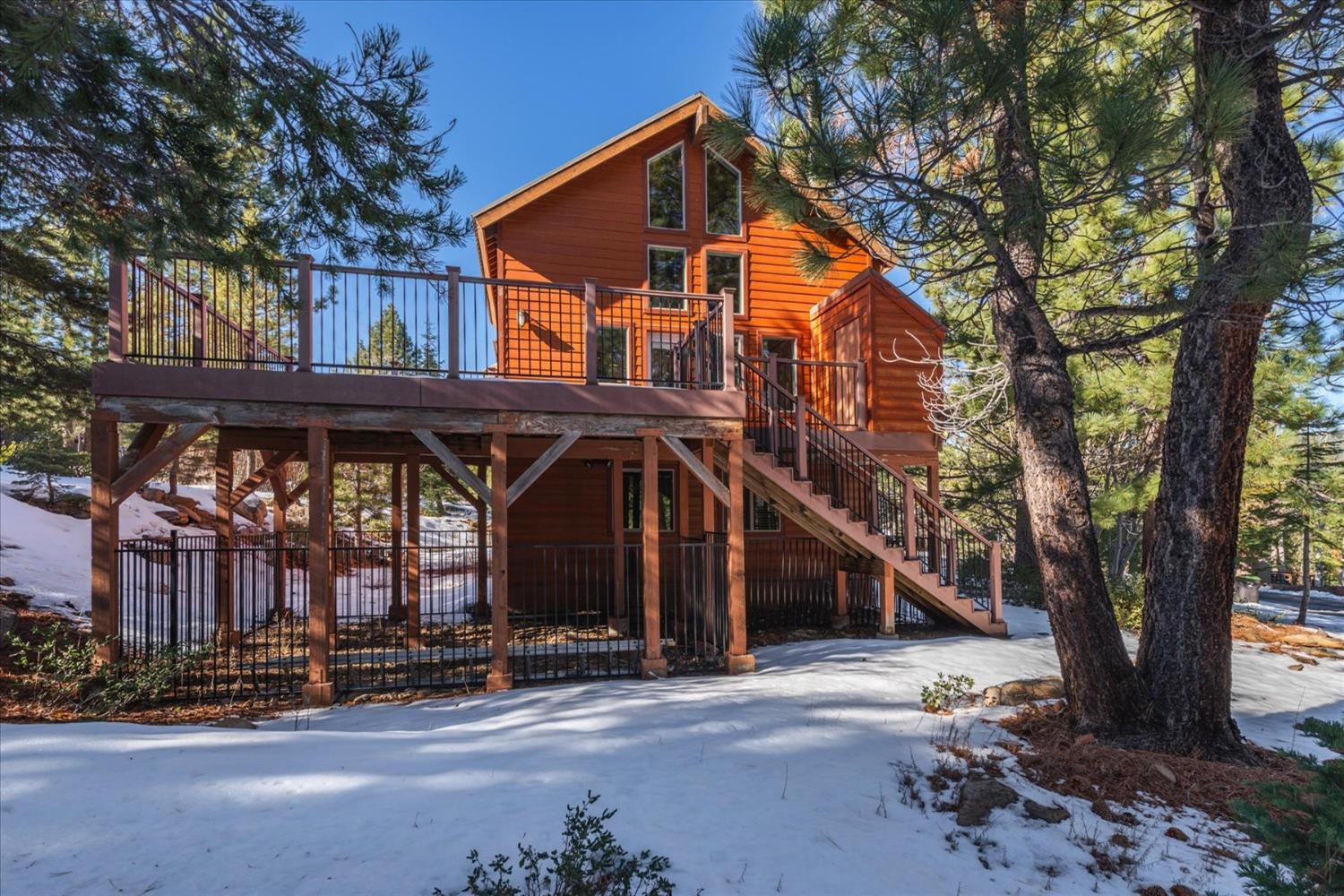 Detail Gallery Image 27 of 35 For 13286 Hillside Dr, Truckee,  CA 96161 - 4 Beds | 2 Baths