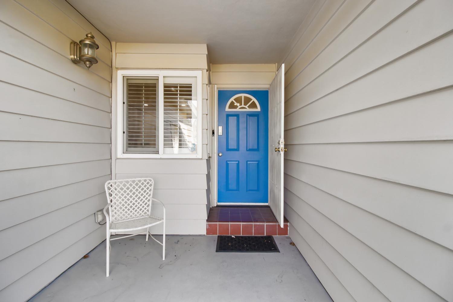 Detail Gallery Image 3 of 39 For 3708 Huff Way, Sacramento,  CA 95821 - 3 Beds | 2 Baths