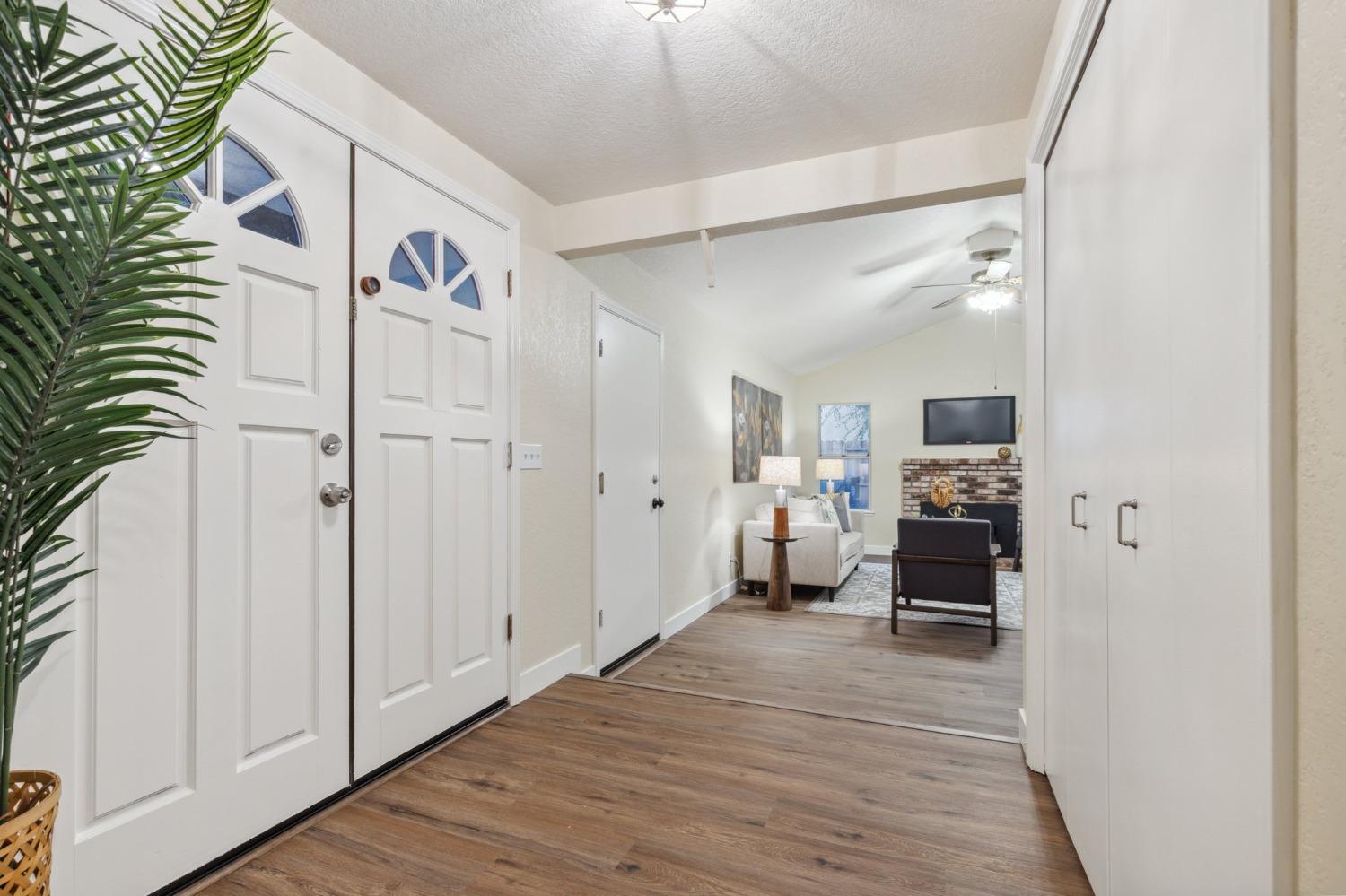 Detail Gallery Image 12 of 32 For 592 Hacienda Ave, Manteca,  CA 95336 - 3 Beds | 2 Baths