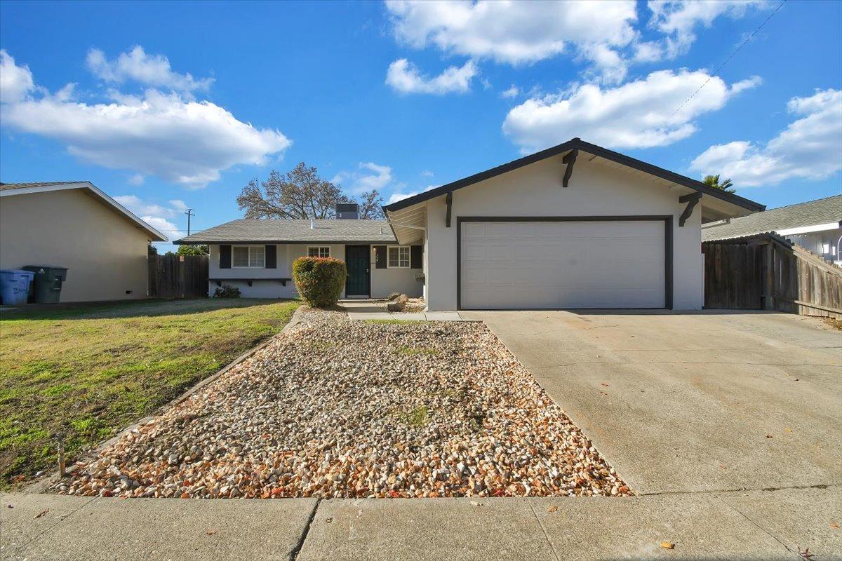 Detail Gallery Image 3 of 36 For 774 Regent Loop, Yuba City,  CA 95991 - 3 Beds | 1 Baths