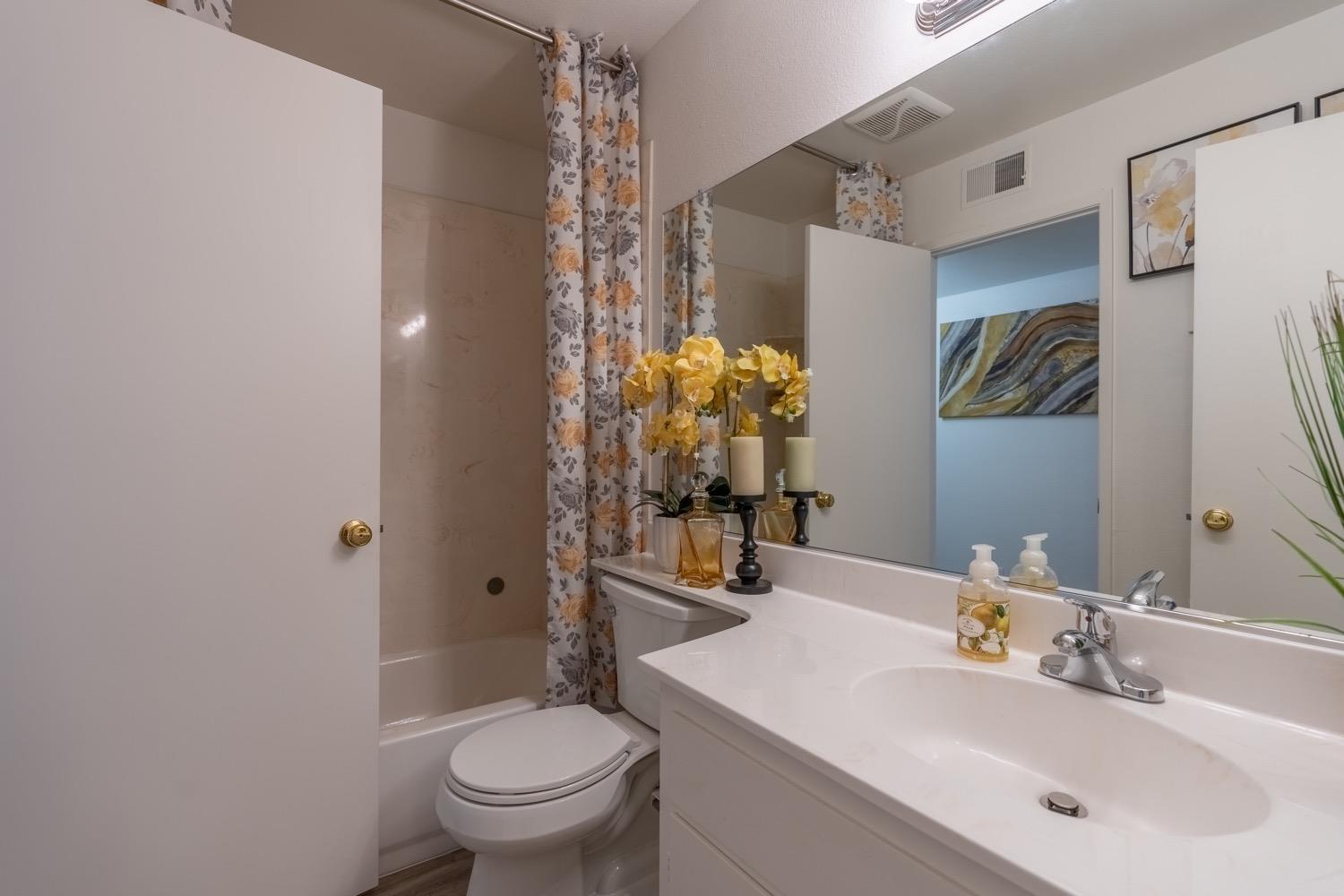 Detail Gallery Image 5 of 22 For 2732 El Pasado, Modesto,  CA 95354 - 2 Beds | 1 Baths