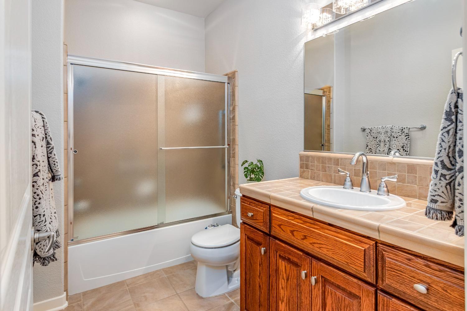 Detail Gallery Image 38 of 51 For 138 Coach Light Ln, Lincoln,  CA 95648 - 2 Beds | 2 Baths