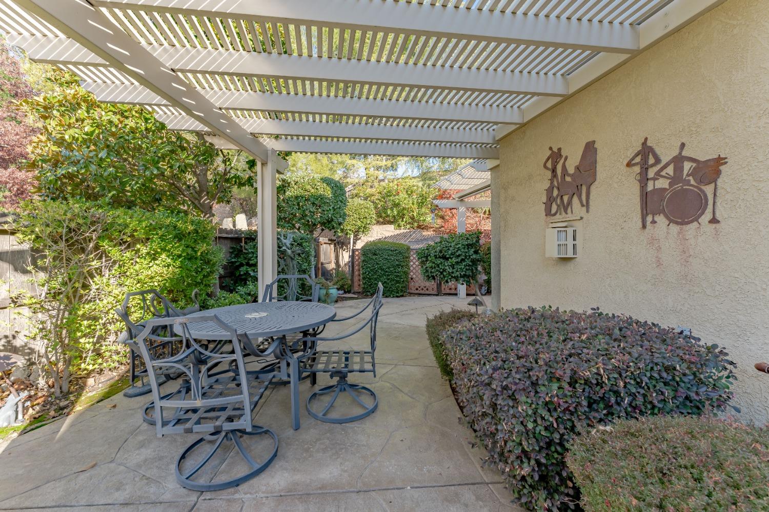 Detail Gallery Image 40 of 44 For 8005 Fallview Way, El Dorado Hills,  CA 95762 - 2 Beds | 2 Baths