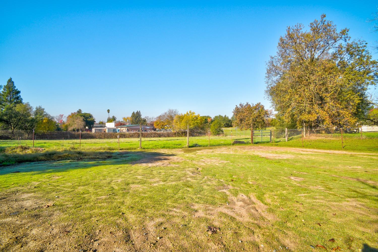 Detail Gallery Image 53 of 67 For 4353 Hussey Dr, Carmichael,  CA 95608 - 2 Beds | 2 Baths