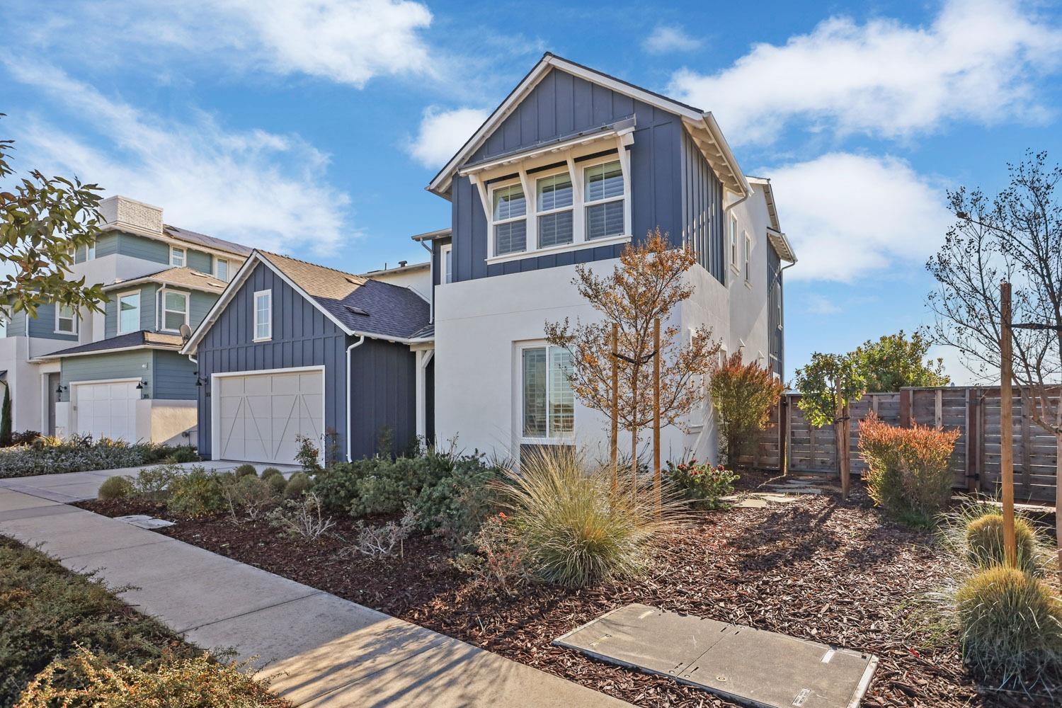 Detail Gallery Image 3 of 76 For 3161 Delta Coves Dr, Bethel Island,  CA 94511 - 5 Beds | 5/1 Baths