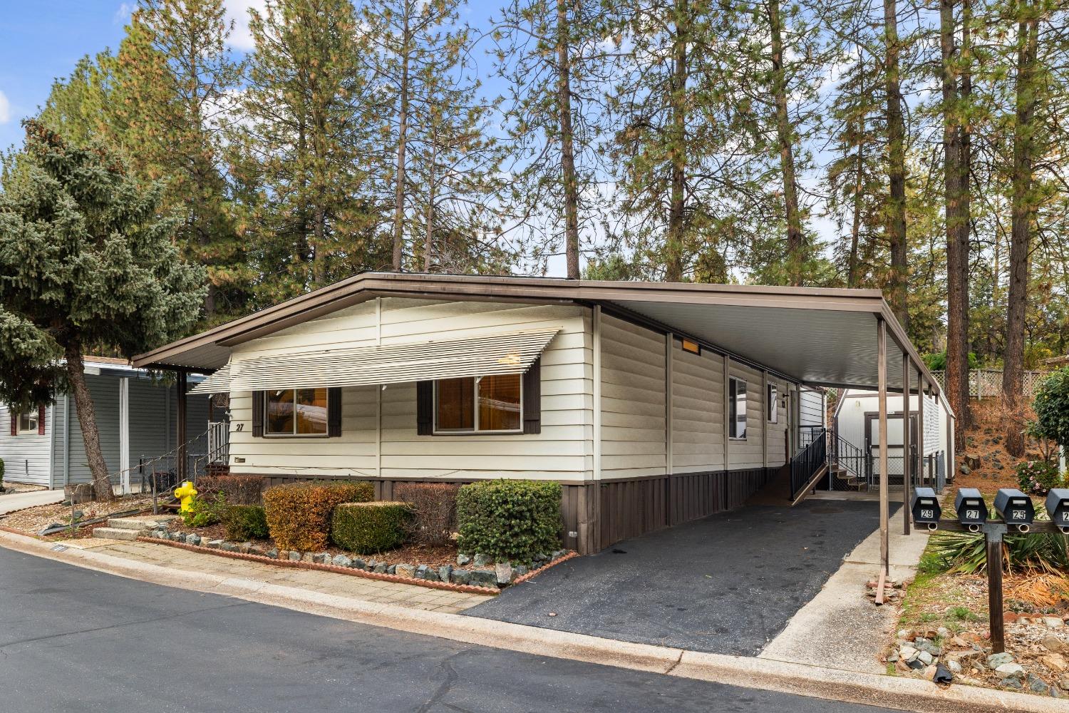 Detail Gallery Image 1 of 28 For 27 Primrose Ln, Grass Valley,  CA 95945 - 3 Beds | 2 Baths