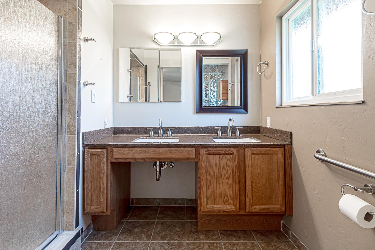 Detail Gallery Image 23 of 26 For 1613 Springwood Dr, Modesto,  CA 95350 - 3 Beds | 2 Baths