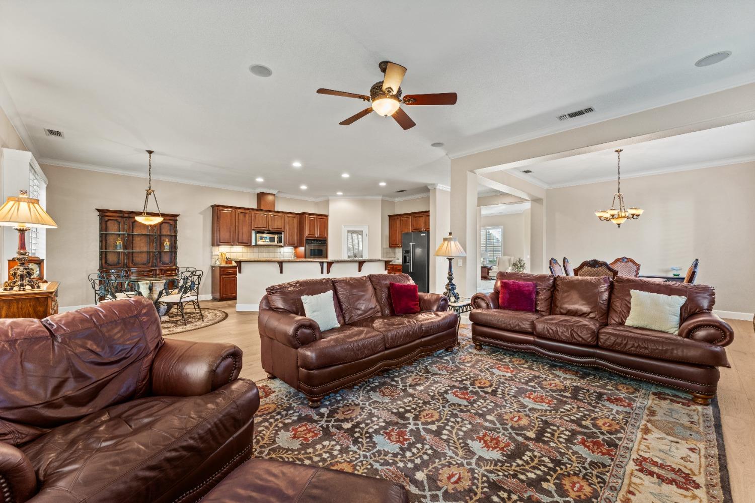 Detail Gallery Image 13 of 44 For 8005 Fallview Way, El Dorado Hills,  CA 95762 - 2 Beds | 2 Baths