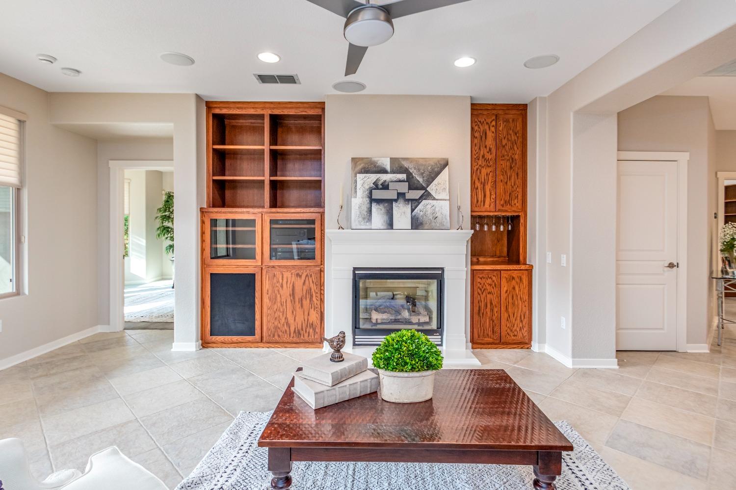 Detail Gallery Image 9 of 51 For 138 Coach Light Ln, Lincoln,  CA 95648 - 2 Beds | 2 Baths