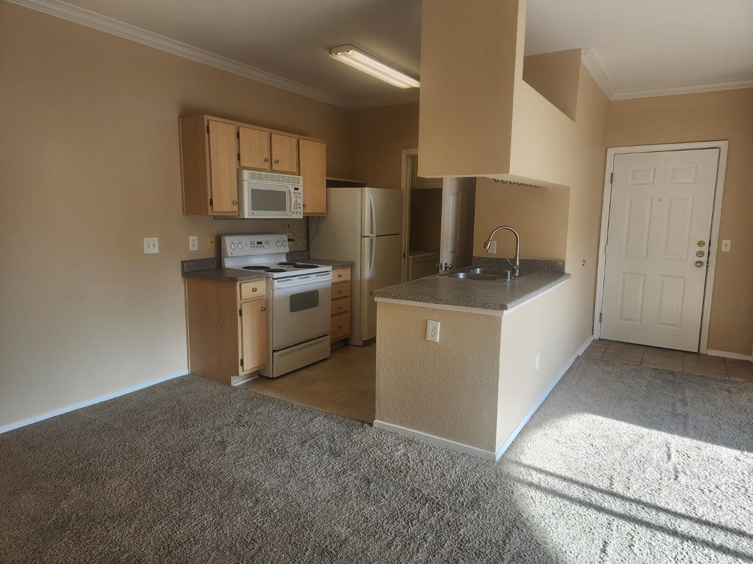 Detail Gallery Image 2 of 16 For 701 Gibson Dr #1924,  Roseville,  CA 95678 - 1 Beds | 1 Baths