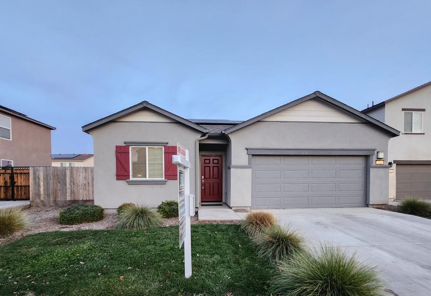 Detail Gallery Image 1 of 53 For 124 Harp Ct, Merced,  CA 95341 - 4 Beds | 2 Baths