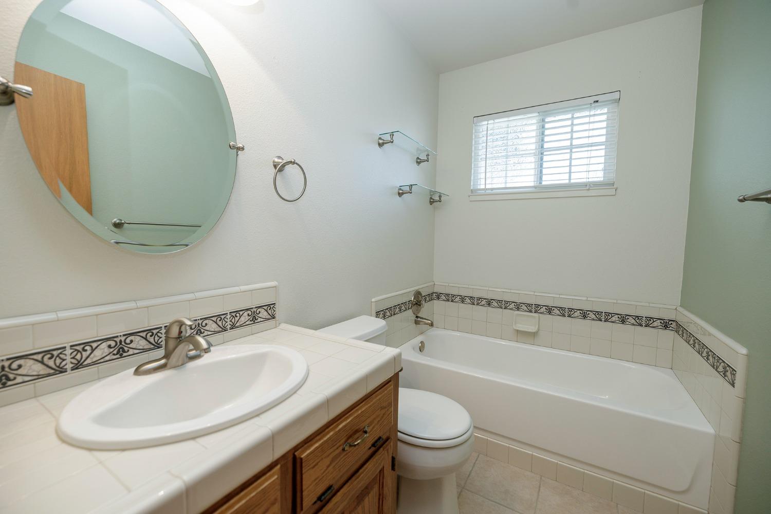 Detail Gallery Image 42 of 62 For 2321 Laguna Dr, Modesto,  CA 95350 - 3 Beds | 2 Baths