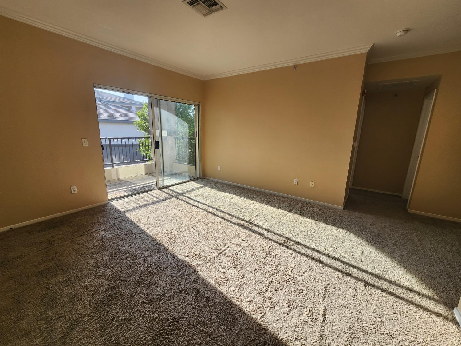 Detail Gallery Image 7 of 16 For 701 Gibson Dr #1924,  Roseville,  CA 95678 - 1 Beds | 1 Baths