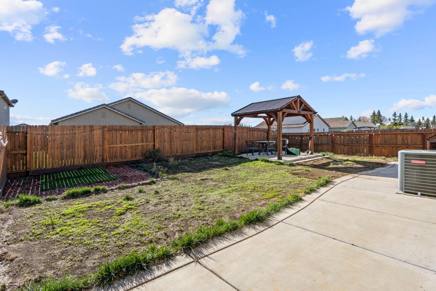 Detail Gallery Image 23 of 29 For 1114 Skyline Ct, Plumas Lake,  CA 95961 - 4 Beds | 2 Baths