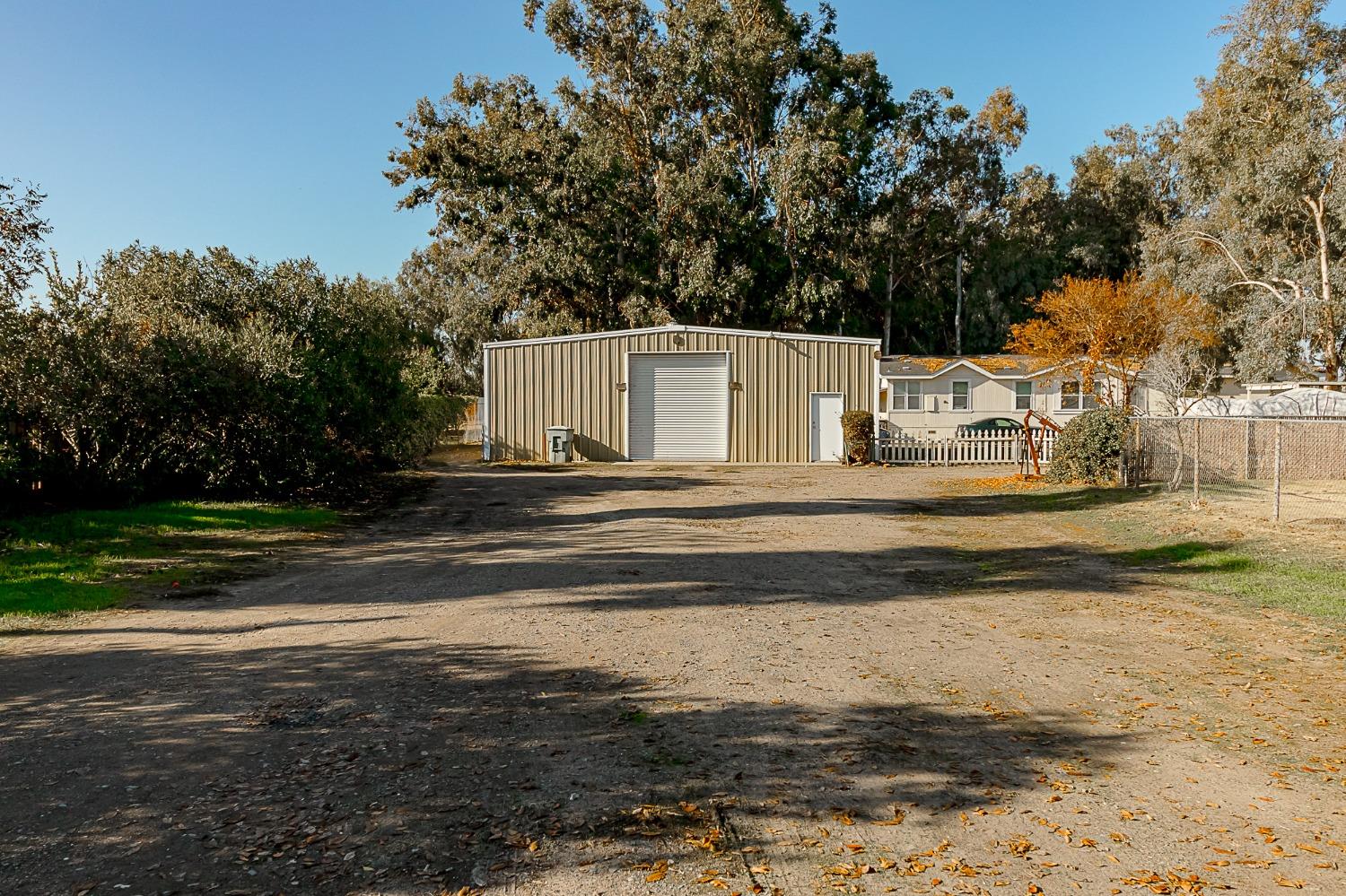 Detail Gallery Image 10 of 37 For 7937 S Endow Rd, French Camp,  CA 95231 - 3 Beds | 2 Baths