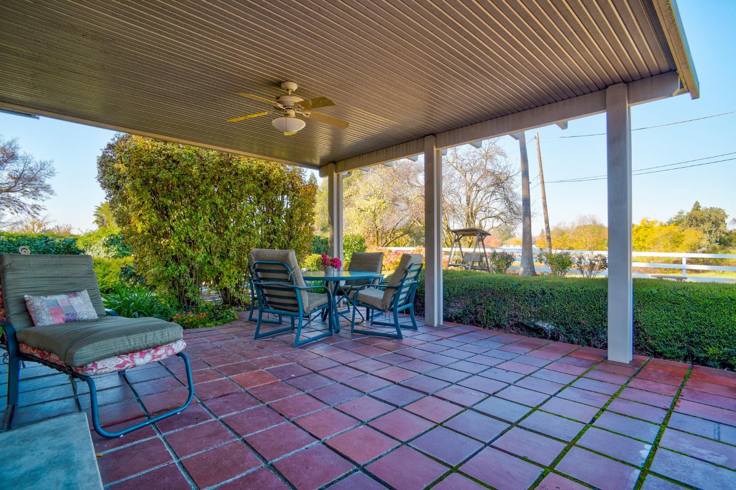 Detail Gallery Image 35 of 67 For 4353 Hussey Dr, Carmichael,  CA 95608 - 2 Beds | 2 Baths