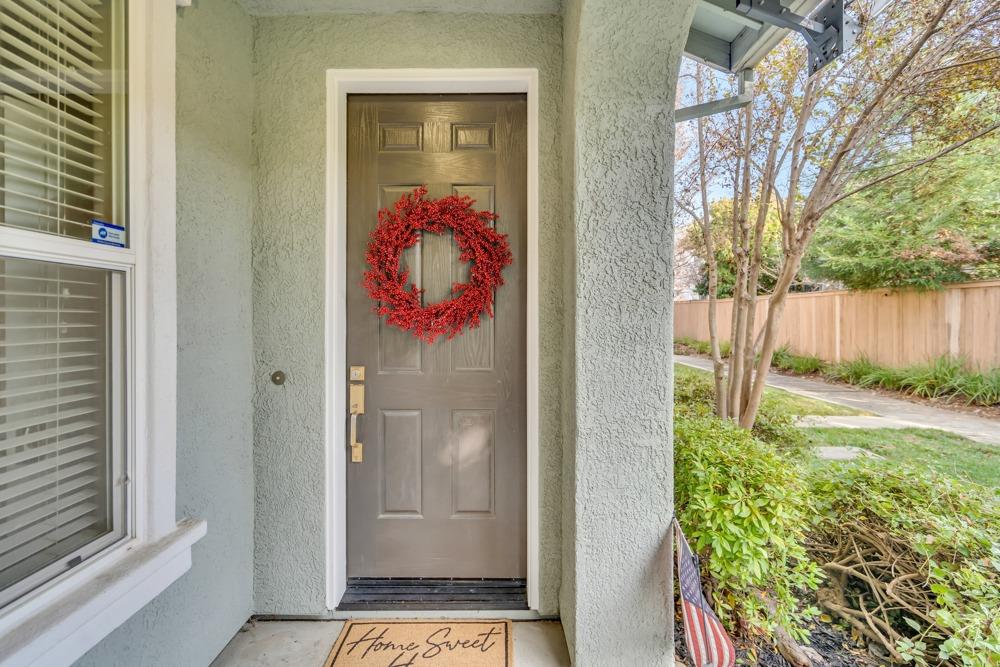 Detail Gallery Image 4 of 32 For 10884 Nederland Way, Rancho Cordova,  CA 95670 - 2 Beds | 2/1 Baths