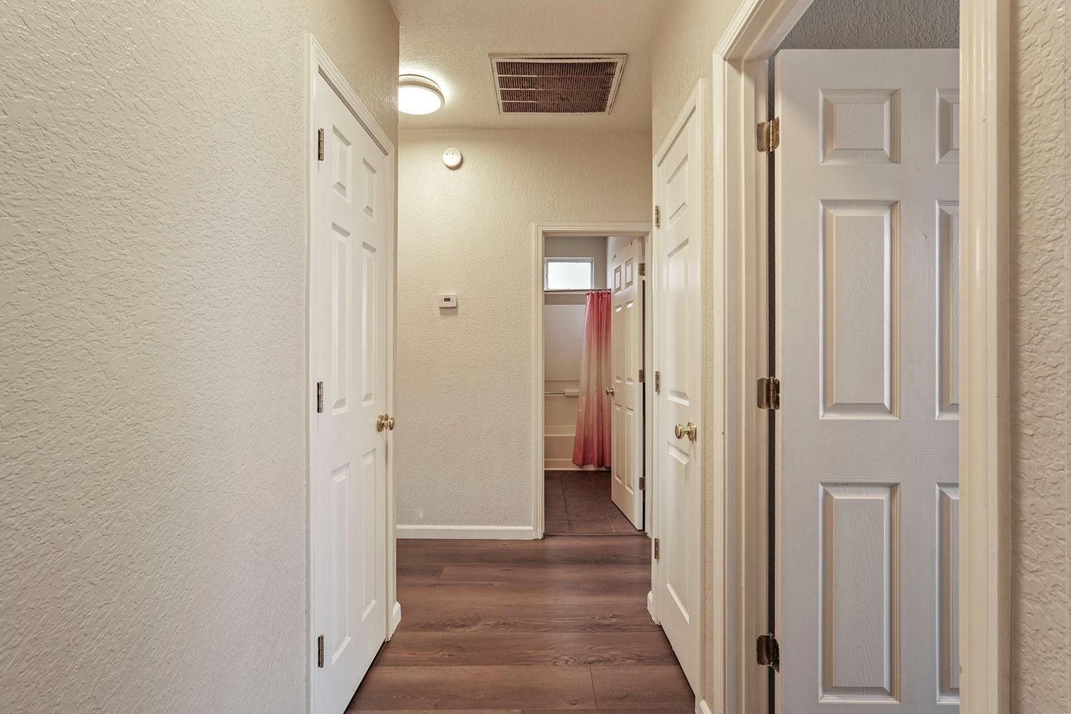 Detail Gallery Image 18 of 49 For 270 Ravenstone Way, Manteca,  CA 95336 - 3 Beds | 2 Baths