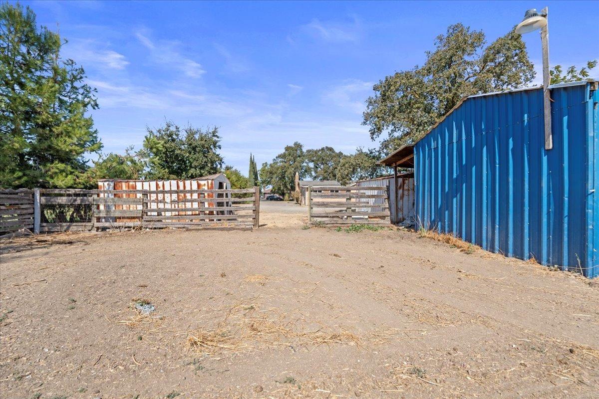 Detail Gallery Image 23 of 38 For 5720 Carpenter Rd, Stockton,  CA 95215 - 3 Beds | 1 Baths