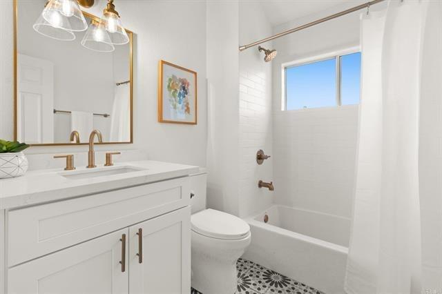 Detail Gallery Image 18 of 38 For 3863 Settineri Ln, Spring Valley,  CA 91977 - 3 Beds | 2/1 Baths