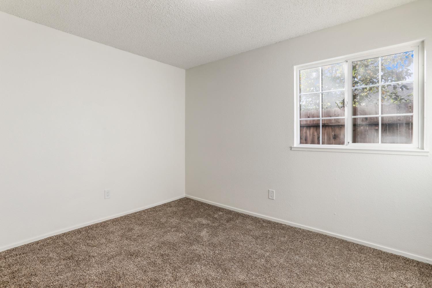 Detail Gallery Image 18 of 29 For 340 O St, Lathrop,  CA 95330 - 3 Beds | 2 Baths