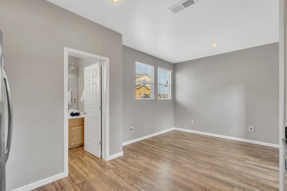 Detail Gallery Image 12 of 32 For 10884 Nederland Way, Rancho Cordova,  CA 95670 - 2 Beds | 2/1 Baths