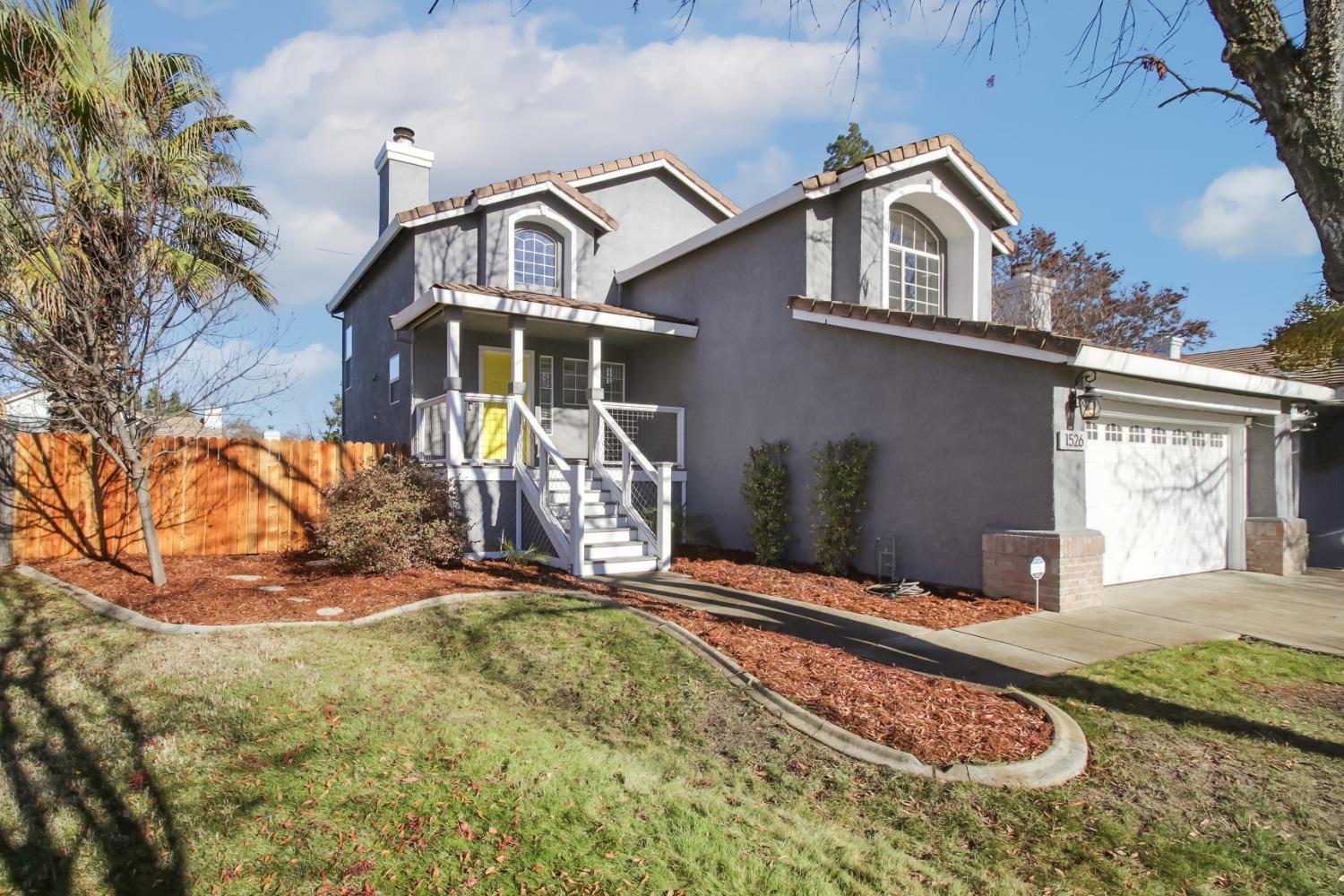 Detail Gallery Image 4 of 58 For 1526 Alyssum Way, Roseville,  CA 95747 - 4 Beds | 2/1 Baths