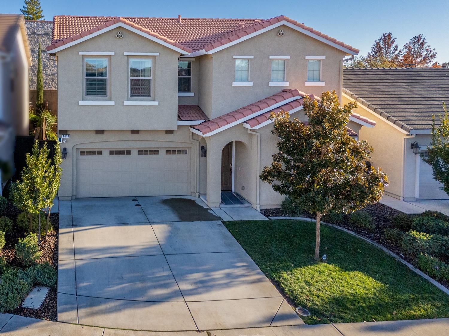 Detail Gallery Image 2 of 61 For 4411 Bonneville Cir, Rocklin,  CA 95677 - 4 Beds | 3 Baths