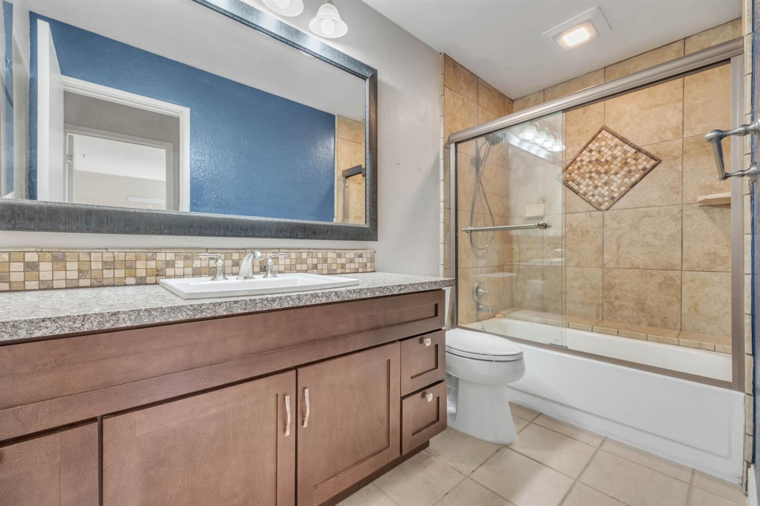 Detail Gallery Image 21 of 38 For 11319 Mother Lode Cir, Gold River,  CA 95670 - 3 Beds | 2 Baths