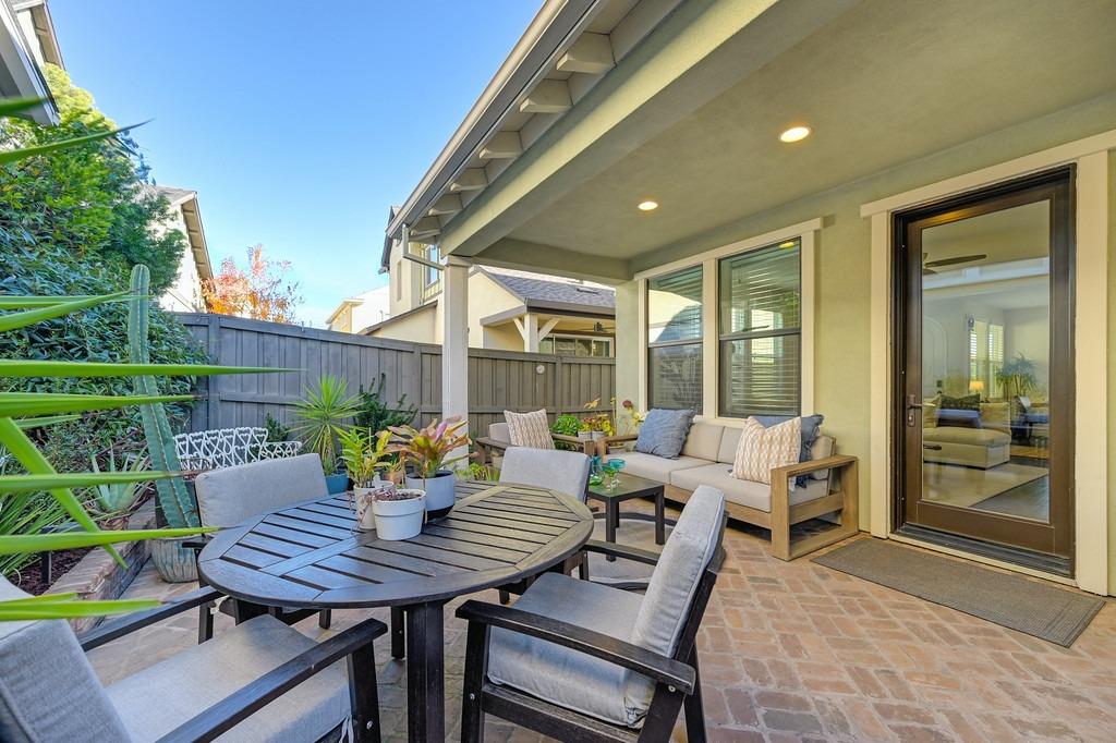 Detail Gallery Image 60 of 90 For 3367 Forney Way, Sacramento,  CA 95816 - 4 Beds | 4 Baths