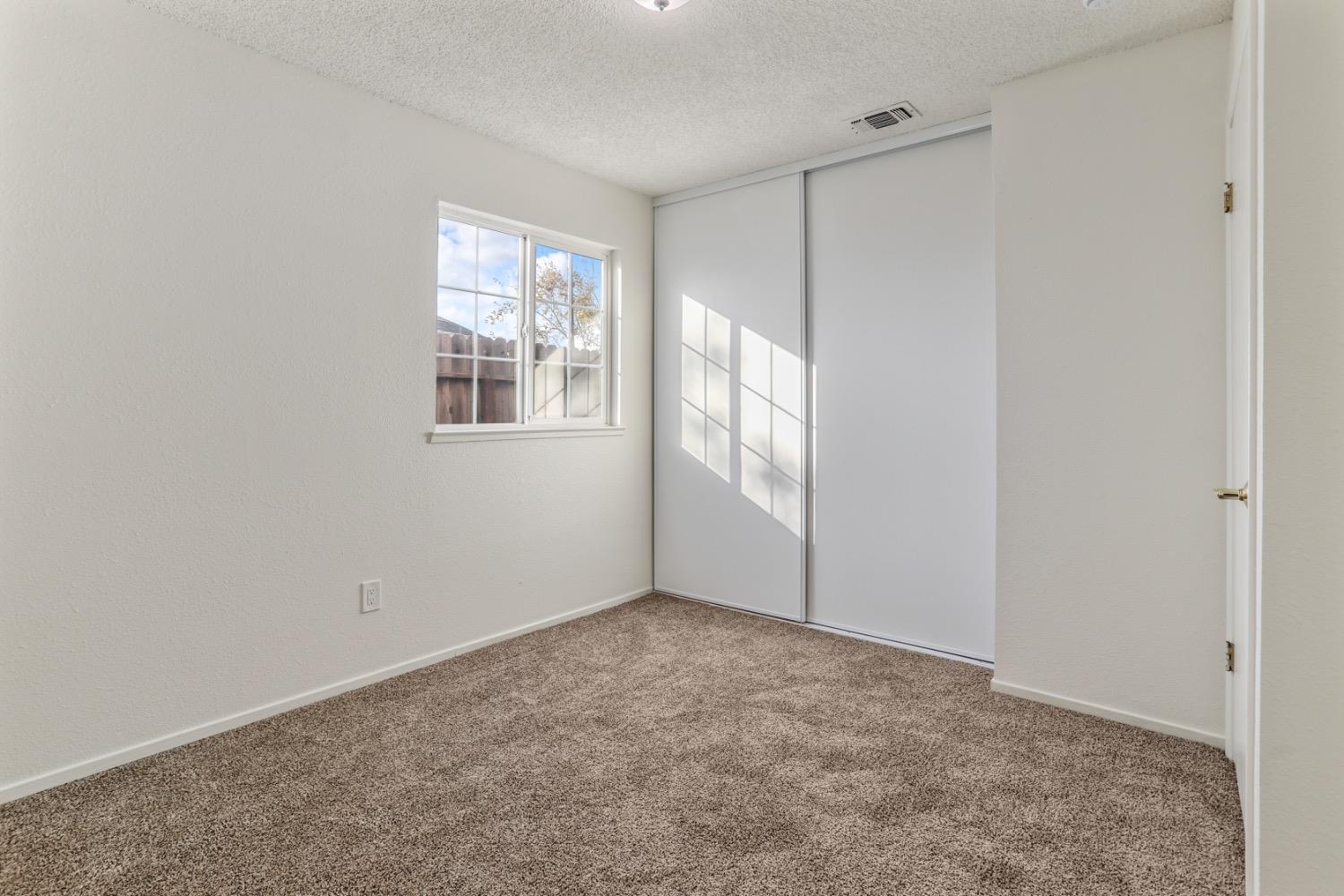 Detail Gallery Image 19 of 29 For 340 O St, Lathrop,  CA 95330 - 3 Beds | 2 Baths