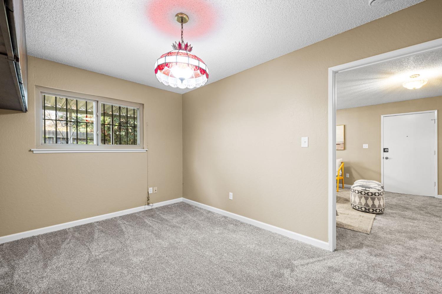 Detail Gallery Image 41 of 75 For 2639 Bridgeport Way, Sacramento,  CA 95826 - 4 Beds | 3/1 Baths