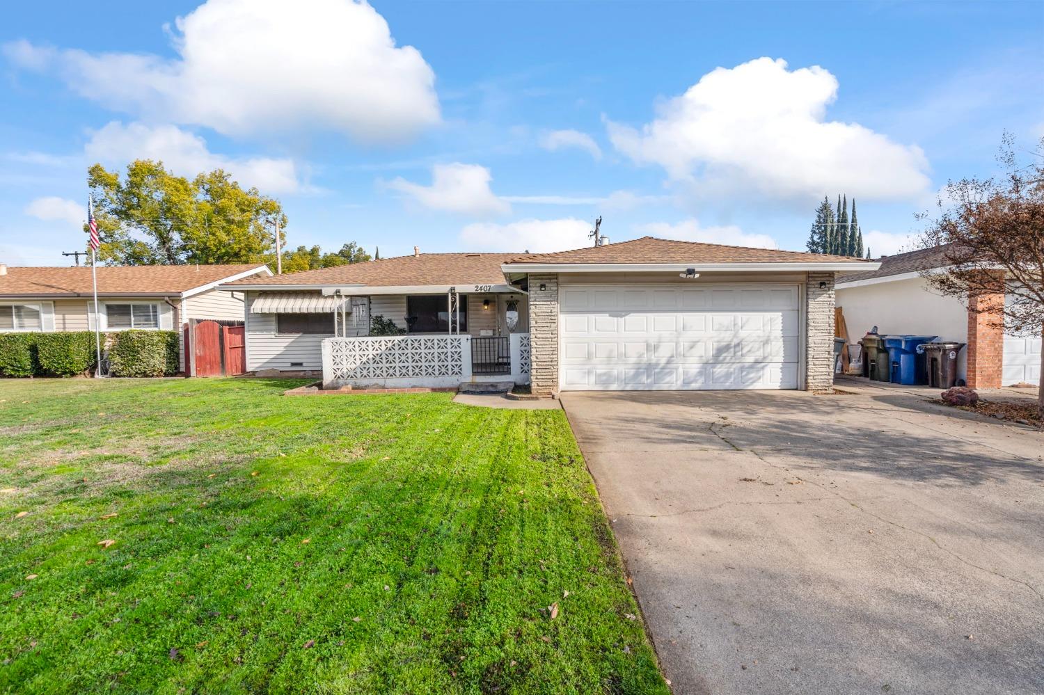 Detail Gallery Image 1 of 1 For 2407 Cordova Ln, Rancho Cordova,  CA 95670 - 4 Beds | 2 Baths