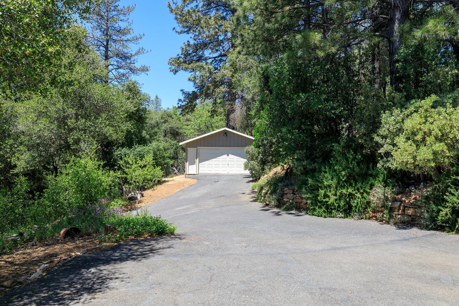 Detail Gallery Image 69 of 80 For 18475 Hershey Rd, Tuolumne,  CA 95379 - 3 Beds | 2 Baths