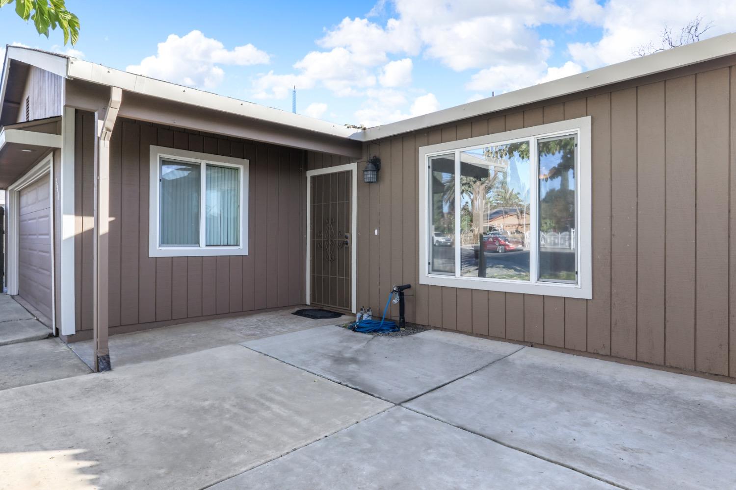 Detail Gallery Image 5 of 29 For 340 O St, Lathrop,  CA 95330 - 3 Beds | 2 Baths