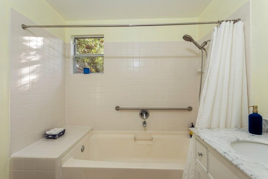 Detail Gallery Image 10 of 15 For 426 T Street #LOWER,  Sacramento,  CA 95811 - 1 Beds | 1 Baths