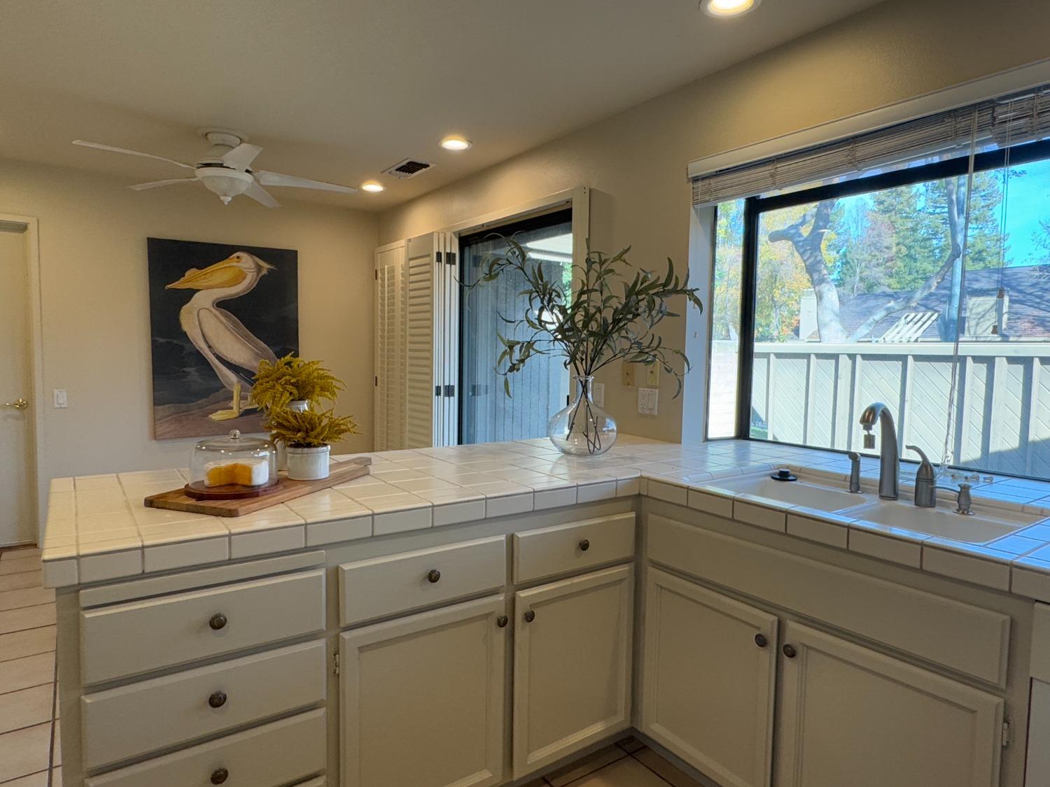 Detail Gallery Image 5 of 22 For 11446 Gold Country Blvd, Gold River,  CA 95670 - 2 Beds | 2 Baths