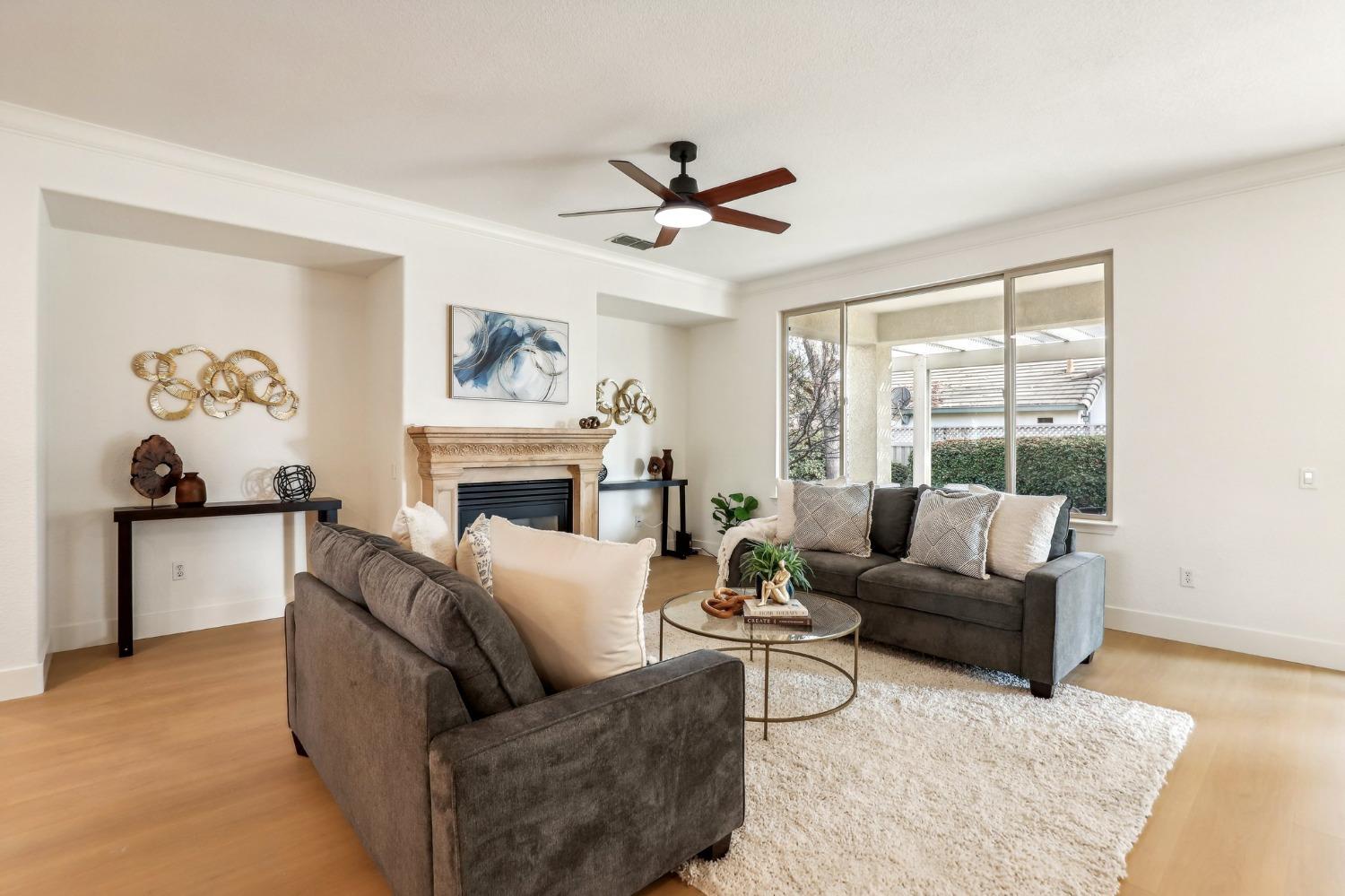 Detail Gallery Image 11 of 34 For 1157 Paragon Ln, Lincoln,  CA 95648 - 2 Beds | 2 Baths