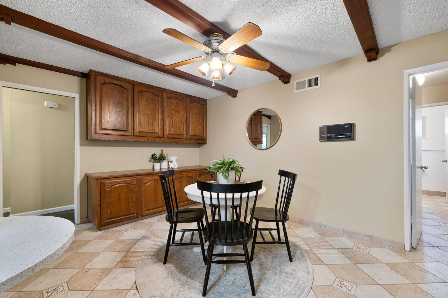 Detail Gallery Image 17 of 75 For 2639 Bridgeport Way, Sacramento,  CA 95826 - 4 Beds | 3/1 Baths