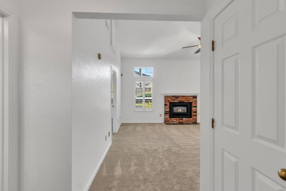 Detail Gallery Image 5 of 48 For 5240 Hickory Hill Ct, Fair Oaks,  CA 95628 - 2 Beds | 2 Baths